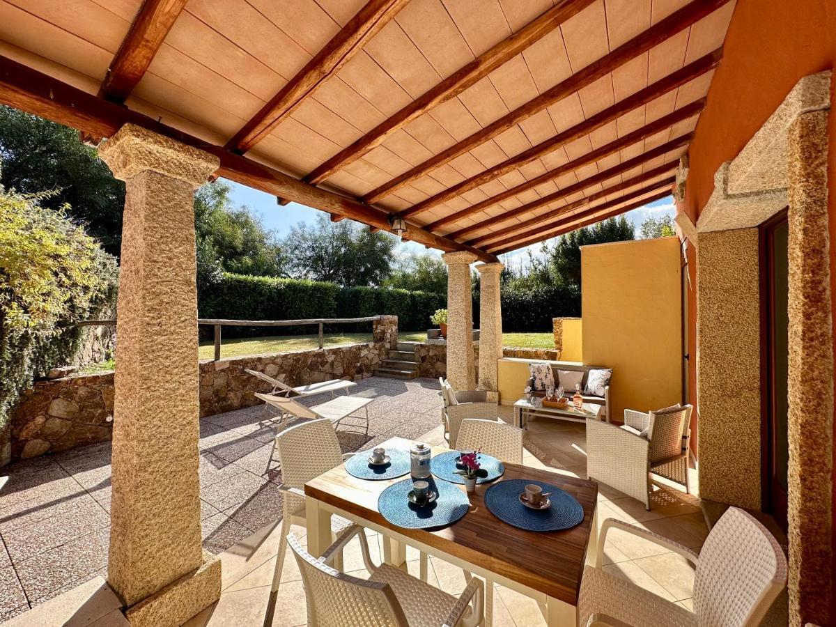 Villa Zippiri Is Molas פולה מראה חיצוני תמונה